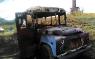 В Коктебеле выгорел старый автобус (фото)