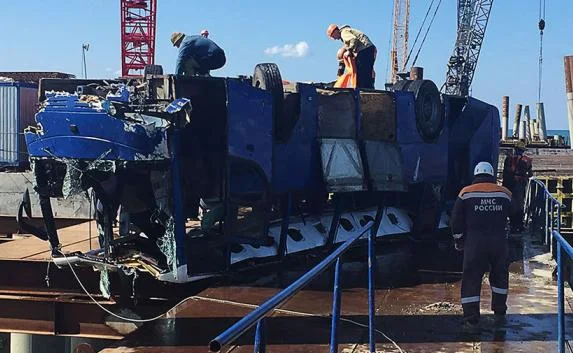 Опубликованы списки погибших в результате падения автобуса в Краснодарском крае (имена)