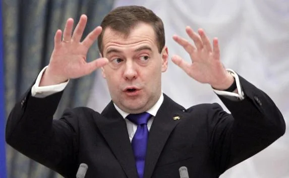 Цифровизация может привести к гибели некоторых профессий — Медведев 