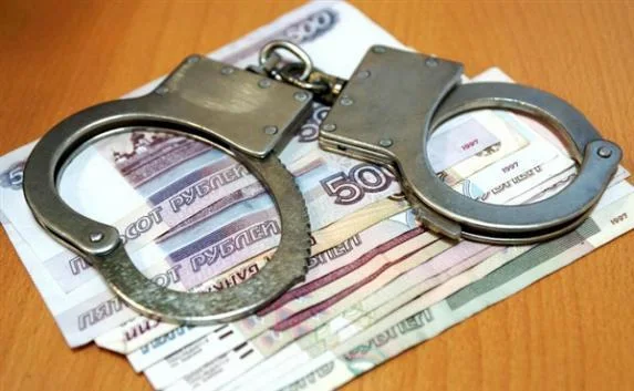 Продавцы медоборудования украли у пенсионера из Севастополя 750 тысяч рублей