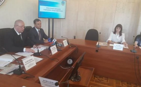 Овсянников не явился за губернаторским удостоверением в избирком (видео)