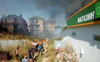 Огнеборцы потушили три пожара в Крыму – горели дома и магазин (фото)