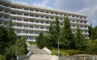 Погорельцев, оставшихся без крова, выгоняют из санатория им. Кирова