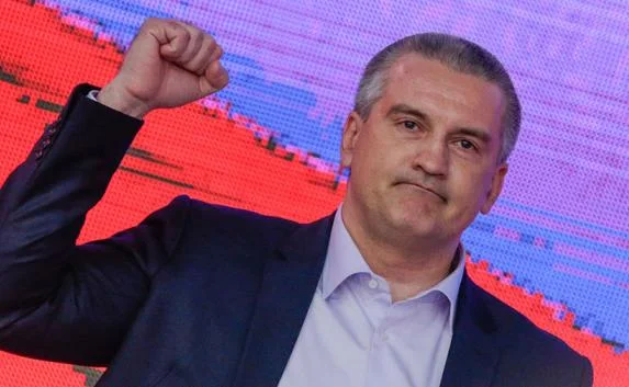 Аксёнов занял третье место в рейтинге цитируемых губернаторов-блогеров