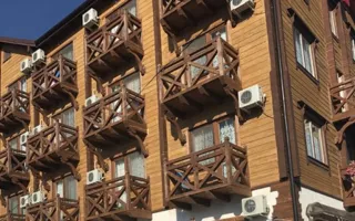 Под Феодосией незаконно построили 4-х этажный отель (фото)