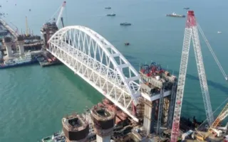 Керченский пролив закроют на три дня из-за установки арки Крымского моста