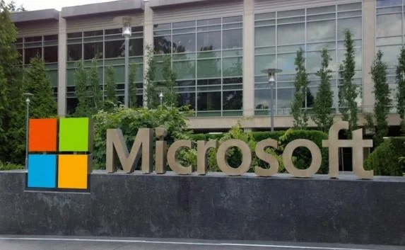 Организации, работающие в Крыму, закупали программы Microsoft в обход санкций