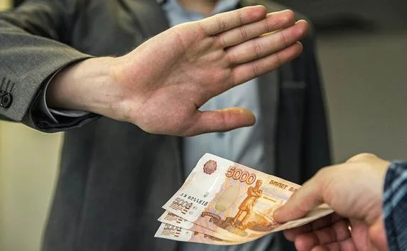 Люди, заявившие о коррупции, будут защищены законом