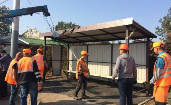 На улицах Севастополя до конца года поставят 24 автобусные остановки