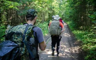 В горах Крыма разыскивали пятерых туристов 