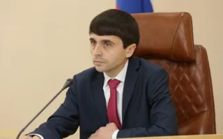 «Лишь Запад и гламурные тусовки», — крымский депутат посвятил стихи Собчак