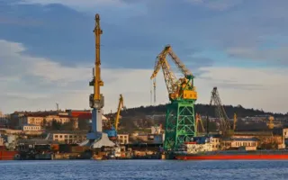 Первый со времён СССР плавкран начали строить на «Севморзаводе»