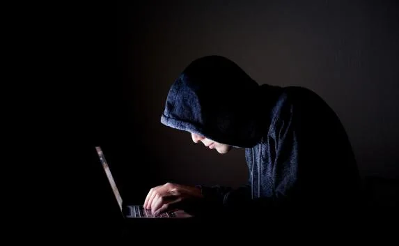 Система слежки ФСБ через мобильных операторов не работает в России