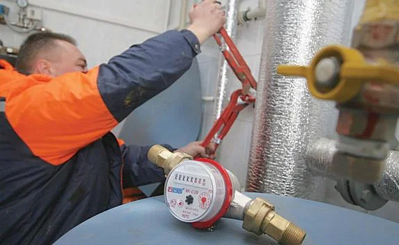 Коммунальщики будут платить за установку счётчиков в квартирах россиян