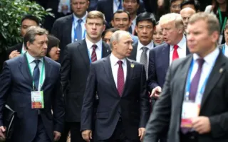 Встреча Трампа и Путина, уроки полового воспитания от РЦП и «Марш возмущённых»: дайджест мировых новостей