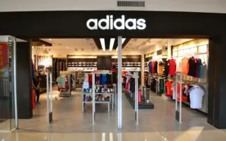 Adidas не поддержал Puma в «признании Крыма» (фото)
