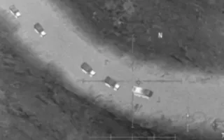  Удар молнии в летящий самолёт и Барби в хиджабе: новости мира 14 ноября (фото, видео)