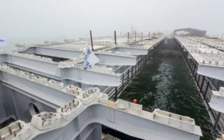 Строители Крымского моста закончили монтаж морского пролёта (фото, видео)