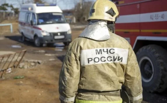 Пожилого мужчину госпитализировали после пожара в Керчи