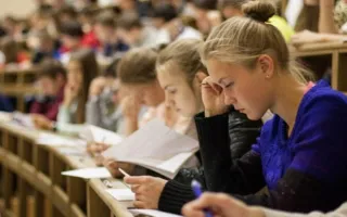 Крымские школьники сегодня напишут сочинение для допуска к ЕГЭ