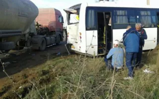 Происшествия в Крыму: пожар, ДТП с автобусом и бетономешалкой, спасение грибника