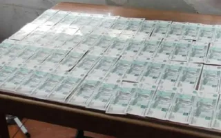 В Крыму задержали мужчину с револьвером, крупной денежной суммой и наркотиками (фото)