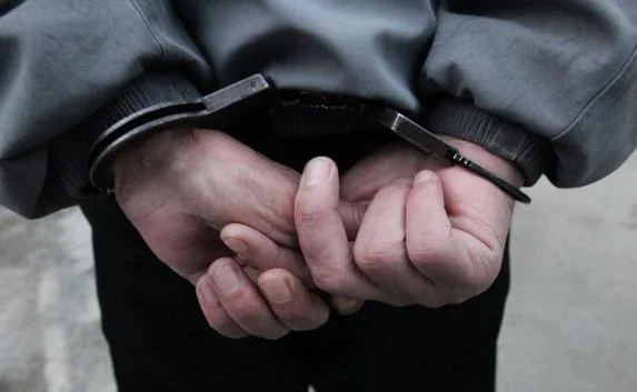 Разыскиваемого на Дальнем Востоке мужчину задержали в Крыму