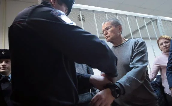 8 лет для Улюкаева и предотвращение теракта в Петербурге: новости мира (фото, видео)