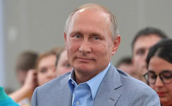 В Крыму начался сбор подписей в поддержку кандидата в Президенты РФ