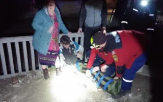 В Крыму спасли мужчину, упавшего в 3-метровую траншею (фото)