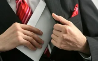 Верещака поймали на взятке