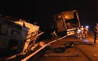 Водитель фуры, пострадавший в керченском ДТП, получил ожоги 98% тела