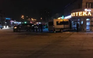 «Пируэты» на льду и «протараненная» аптека: хроника ДТП Крыма (фото, видео)