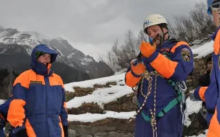 Трёх заблудившихся туристов спасли в крымских горах