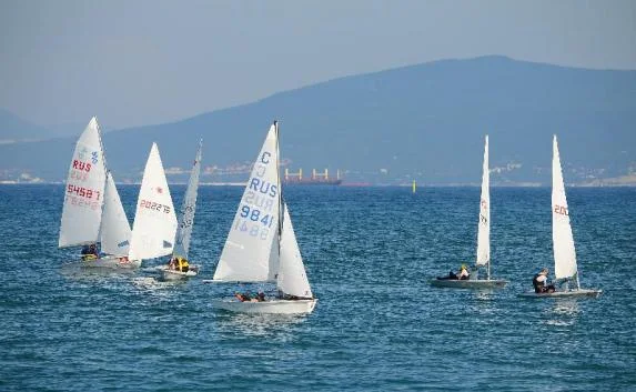 60 спортсменов приняли участие в парусной регате на призы Севастополя