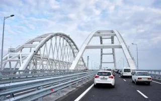 На Крымском мосту запущено регулярное движение автомобилей (фото, видео)