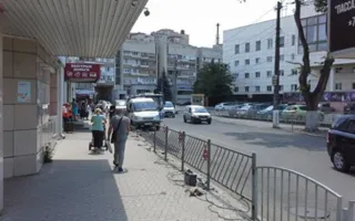 В Симферополе убрали остановку возле ЦУМа