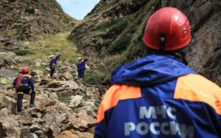 В крымских горах третьи сутки разыскивают туриста из Ялты