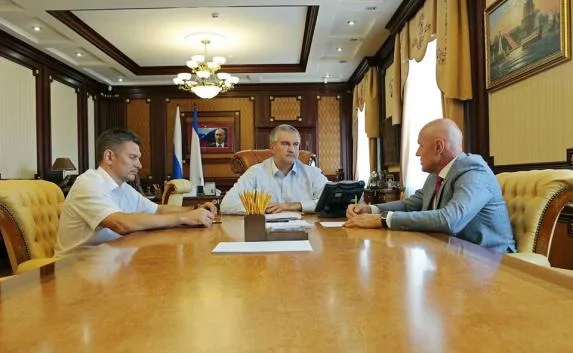 Аксенов оштрафует мэров, проваливших планы по капремонту дорог