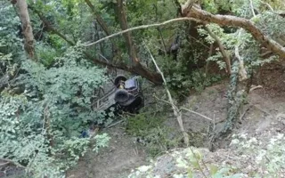 Слетевший с обрыва на крымской трассе джип унес три жизни (фото)