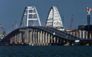 Крымский мост откроют для большегрузов в конце сентября
