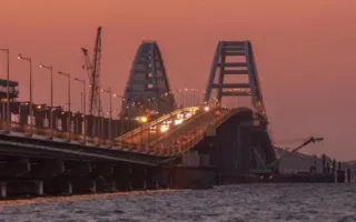 Движение большегрузов по Крымскому мосту откроют 1 октября