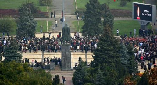 В храмах полуострова провели панихиду по погибшим в керченском колледже 
