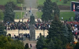 В храмах полуострова провели панихиду по погибшим в керченском колледже 