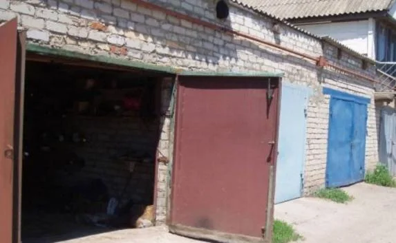 В севастопольском гараже нашли два трупа