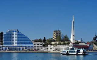 Крымчанка рухнула на скалы с 15-метровой высоты