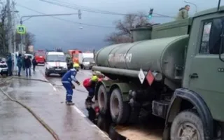 На выезде из Симферополя столкнулись две цистерны с мазутом (фото)