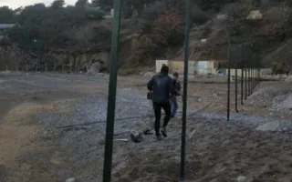 Лучший пляж в Батилимане спрятали за железным забором (фото)