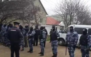 В Каменке ФСБ проводит обыски у крымских татар