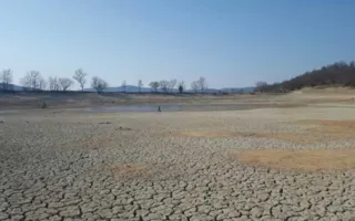 В Севастополе исчезло целое озеро в Байдарской долине (фото)